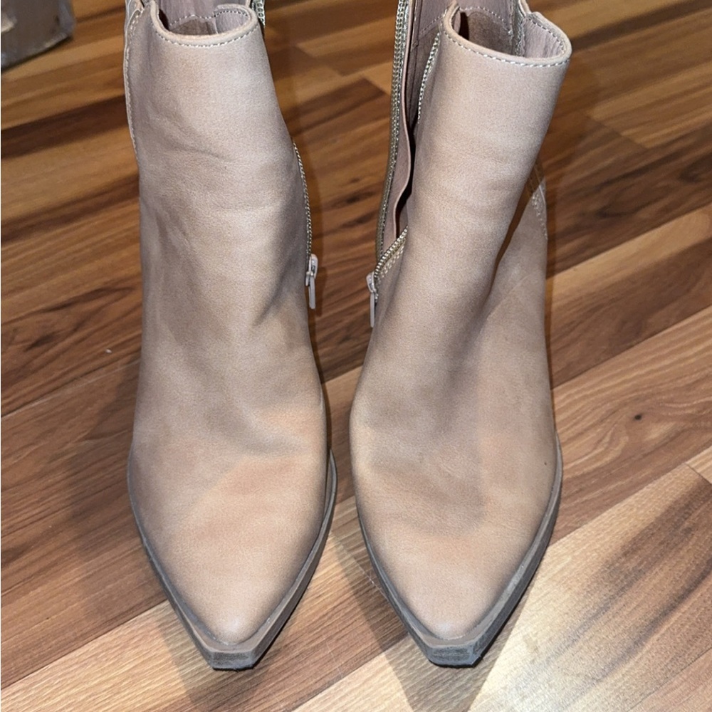 Lucky Brand Women's Tan Ankle Booties